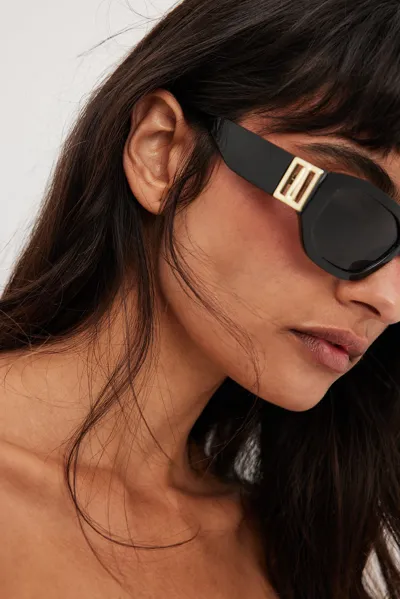 Na-kd Wide Squared Sunglasses In Black