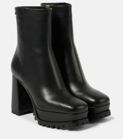 Gianvito Rossi Vitello Glove Leather Ankle Boots In Black