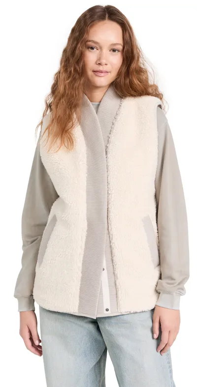 Varley Covey Reversible Quilt Vest In Grey,beige