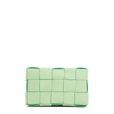 Bottega Veneta Cassette Crossbody Bag In Verde