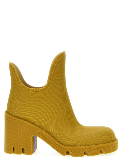 Burberry Marsh Ankle Boots In Yellow