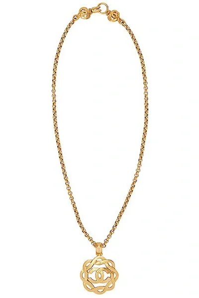 Pre-owned Chanel 1997 Large Cc Pendant Necklace In Gold