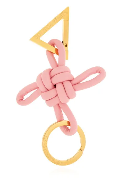 Bottega Veneta Logo Engraved Knotted Keyring In Pink