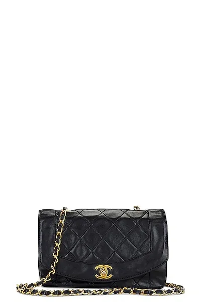 Pre-owned Chanel Quilted Diana Chain Shoulder Bag In Black