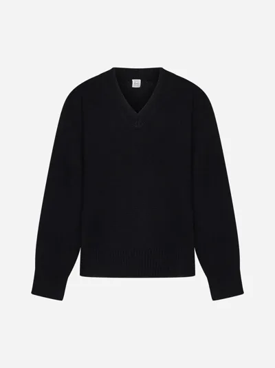 Totême Wool And Cashmere Sweater In 001 Black