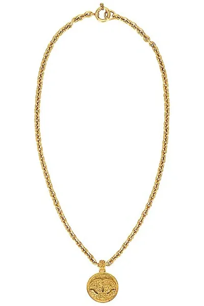 Pre-owned Chanel Coco Mark Pendant Necklace In Gold