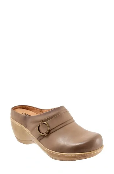 Softwalk Macintyre Clog In Taupe