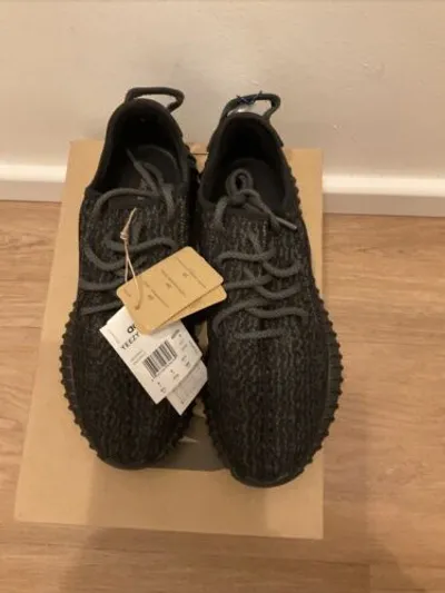 Pre-owned Yeezy Boost 350 Pirate 43 1/3 / 9.5 Bb5350 In Schwarz