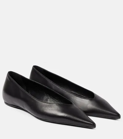 Totême The Asymmetric Ballerina Black