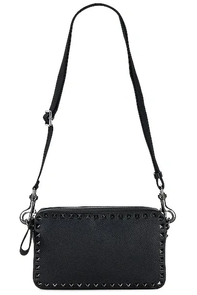 Valentino Garavani Rockstud Crossbody Bag In Negre