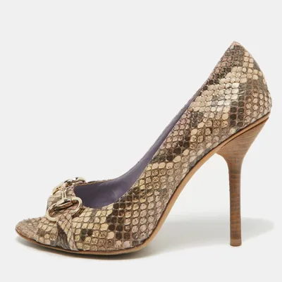 Pre-owned Gucci Two Tone Python Horsebit Peep Toe Pumps Size 39 In Brown