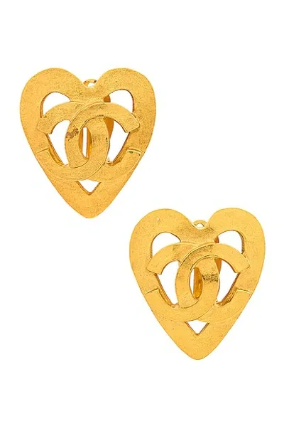 Pre-owned Chanel Coco Mark Heart Earrings In Gold