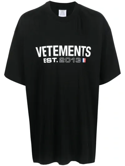 Vetements Logo Cotton T-shirt In Black