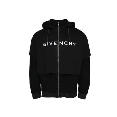 Givenchy Logo Sweatshirt In Black