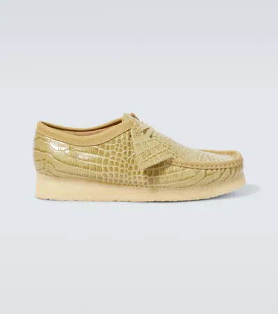 Clarks Originals Wallabee Croc-effect Leather Moccasins In Beige