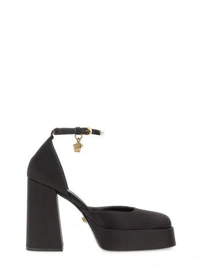 Versace Medusa Plateau Pumps Aevitas In Black