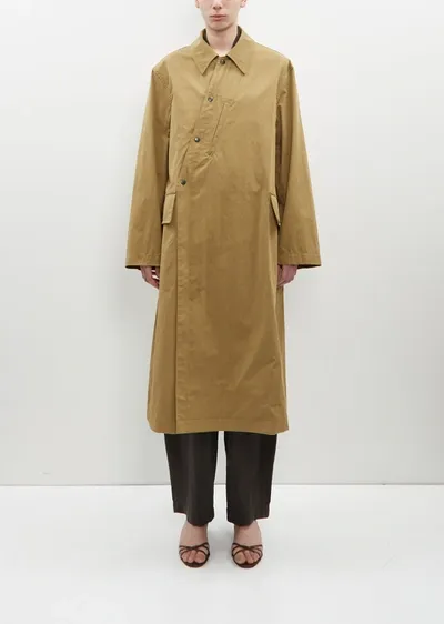 Lemaire Asymmetrischer Trenchcoat In Ochre Khaki