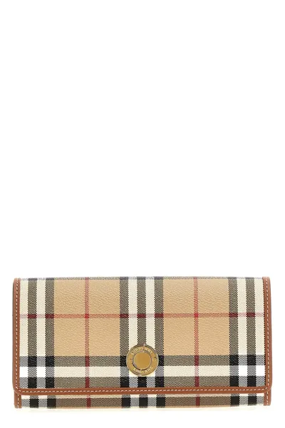 Burberry Halton Wallet In Cream