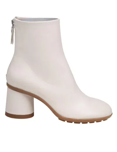 Agl Attilio Giusti Leombruni Agl Leather Ankle Boot In White