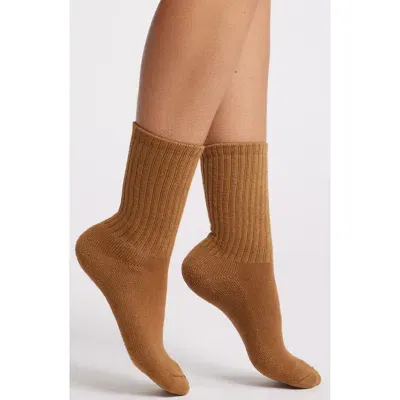 American Trench The Solids Quarter Crew Socks In Coyote