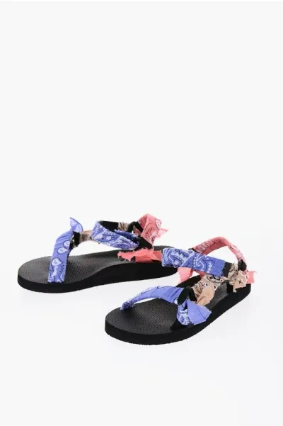 Arizona Love Trekky Low Sandals With Bandana Pattern In Multi