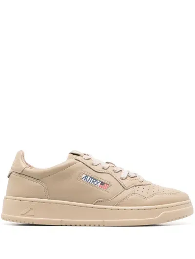 Autry Medalist Leather Sneakers In Neutrals