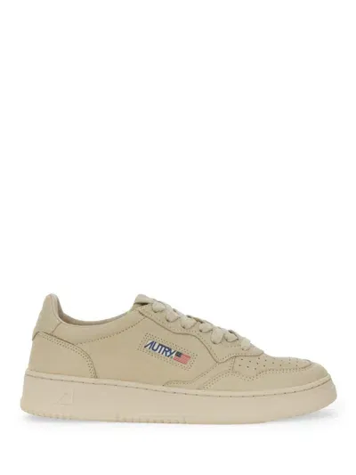 Autry Medalist Sneakers In Beige