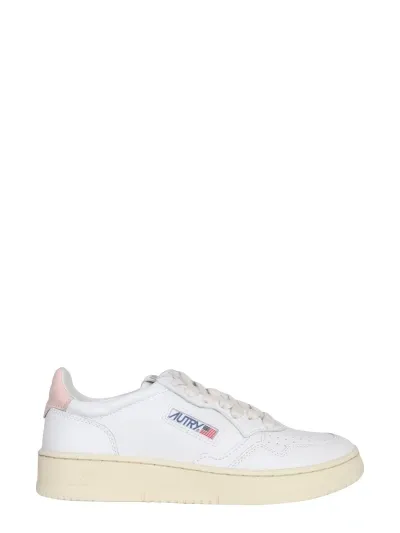 Autry Medalist Low Sneakers In White