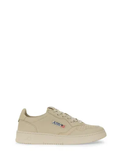 Autry Medalist Low Sneaker In White