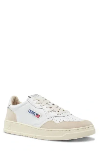 Autry Sneakers Medalist In Cowskin In White