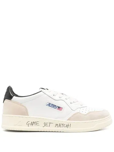 Autry Medalist Sneakers In White