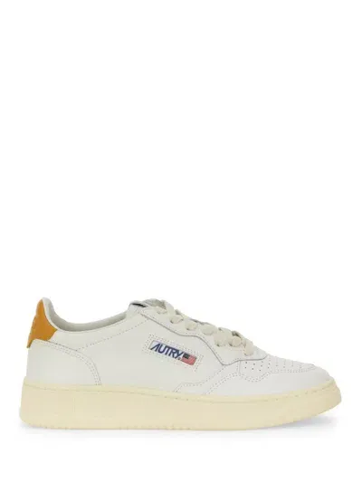 Autry Medalist Low Sneakers In White