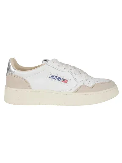 Autry Medalist Low Sneakers In White