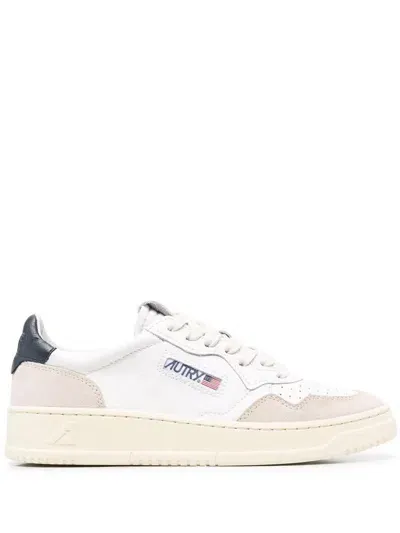 Autry Medalist Low-top Sneakers In Leat/suede Wht/blue