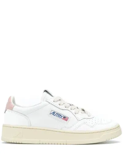 Autry Medalist Low Wom  Leat/leat Wht/pink Shoes In Ll16 Wht/pink