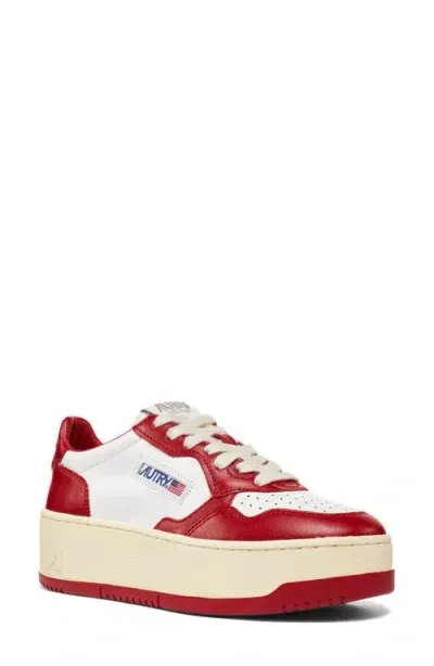 Autry Medalist Sneaker In White/red