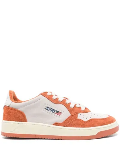 Autry Medalist Sneakers In Orange