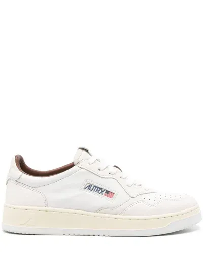 Autry Medalist Sneakers In White