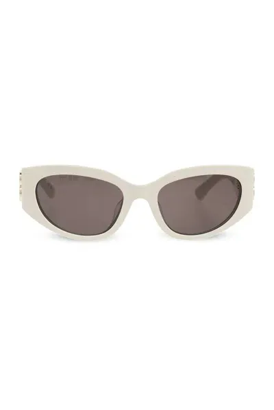 Balenciaga Eyewear Bossy Cat In Beige