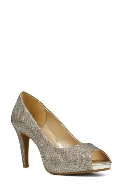 Bandolino Rainaa Peep Toe Pump In Gold Glamour