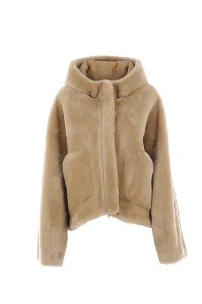 Blancha Coats In Beige