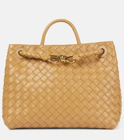 Bottega Veneta Andiamo Medium Leather Tote Bag In Braun