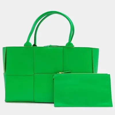 Pre-owned Bottega Veneta Arco Medium Tote Bag In Green