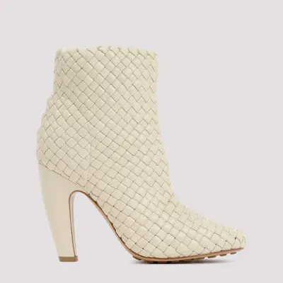 Bottega Veneta Mini Lido Intrecciato Leather Ankle Boots In Nude & Neutrals