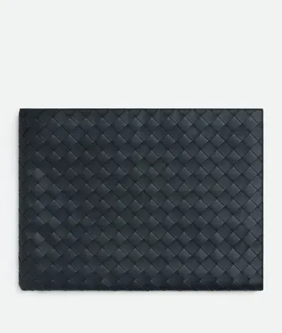 Bottega Veneta Intrecciato Half Zipped Pouch In Black