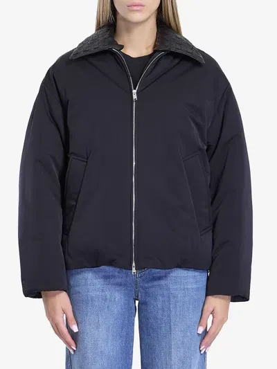 Bottega Veneta Techn Nylon Puffer Jacket In Black