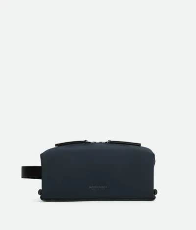 Bottega Veneta Tokyo Small Washbag In Shadow/black