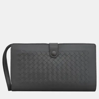 Pre-owned Bottega Veneta Woven Clutch In Grey