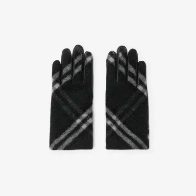 Burberry Check Wool Gloves In Charcoal