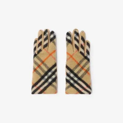 Burberry Check Wool Gloves In Sand